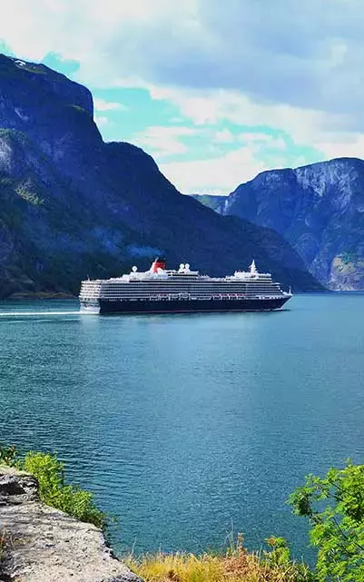 Otnes Resort cruise ship view