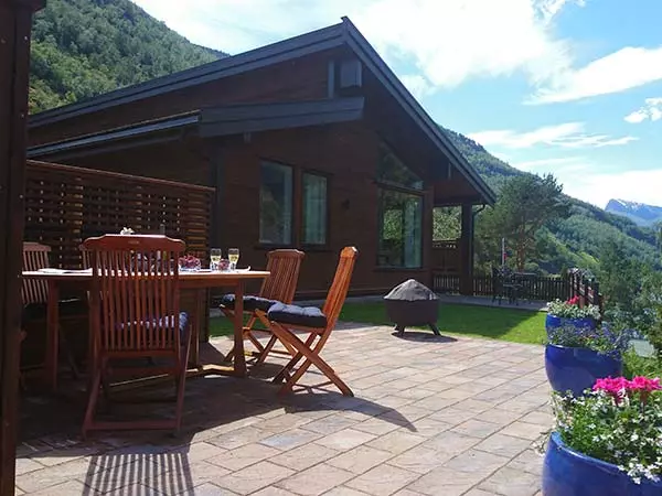 Otnes Sør 1 outside garden patio